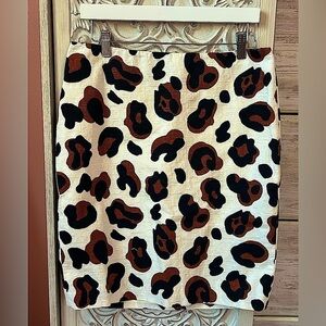 Talbots mob wife bold black and brown leopard print on white lined mini skirt